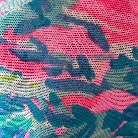 Lilly Pulitzer Luxletic Weekender High Rise Crop size Large NWT - Picture 2 of 5